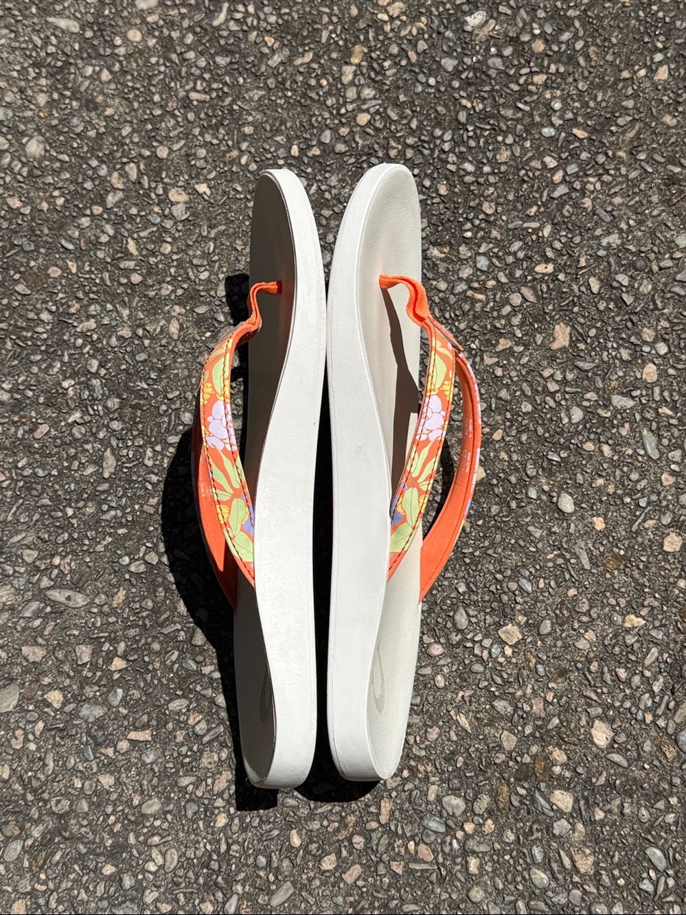 Women’s Puawe Lei Orange Floral Strap Flip Flops - Picture 5 of 9